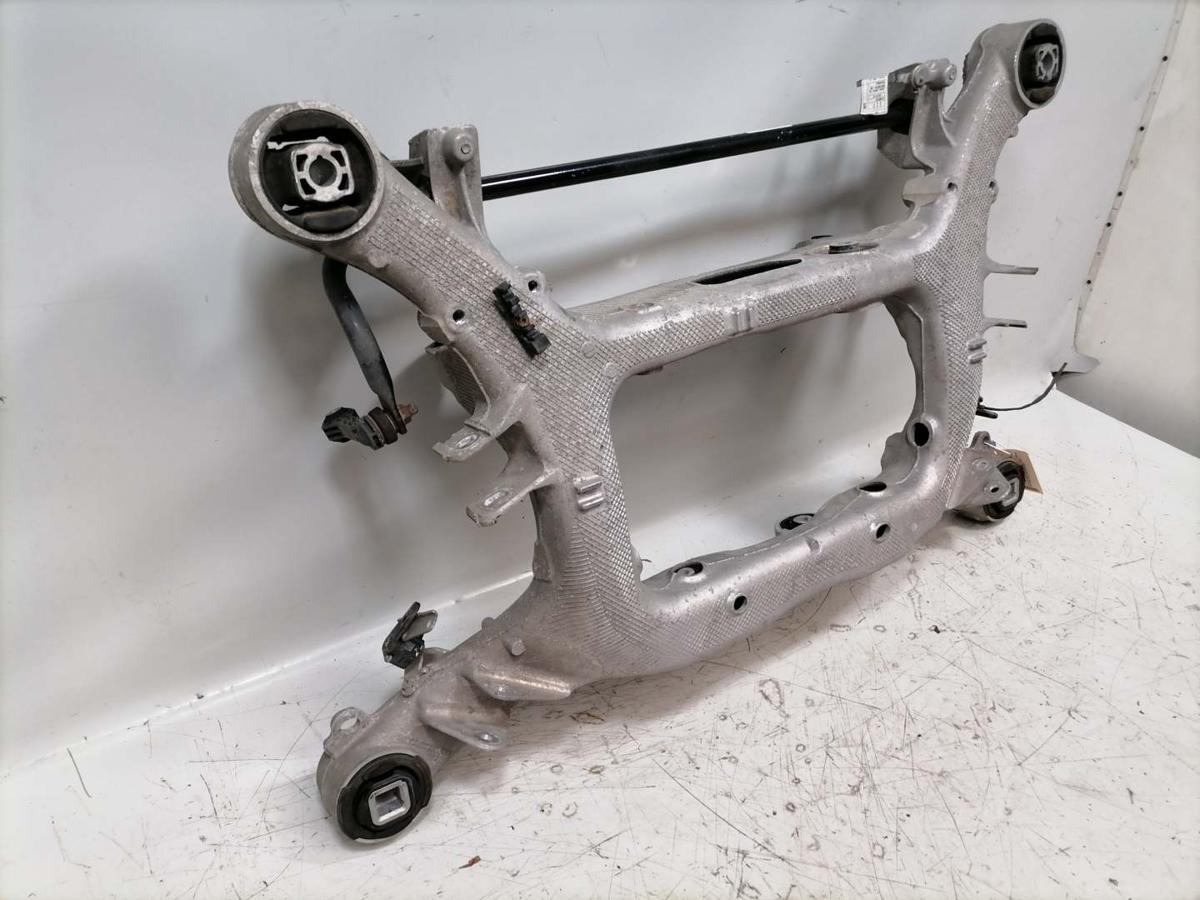 BMW 7er G70 original Hinterachstr&auml;ger Hinterachk&ouml;rper 4,4 400KW Bj.2022